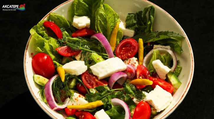 Akdeniz Salata