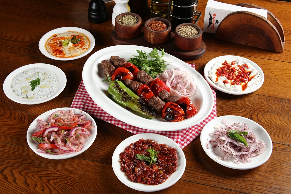 DOMATESLİ KEBAP