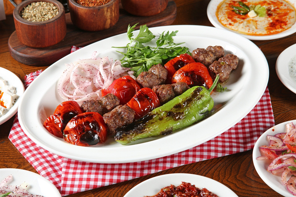 DOMATESLİ KEBAP