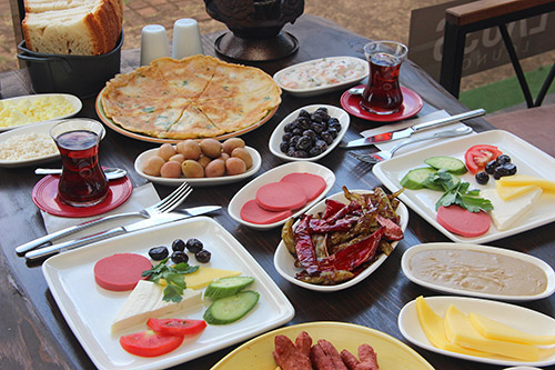 KAHVALTI / BREAKFAST