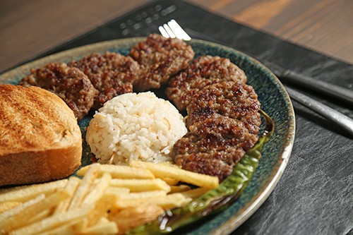 KÖFTE / MEATBALL