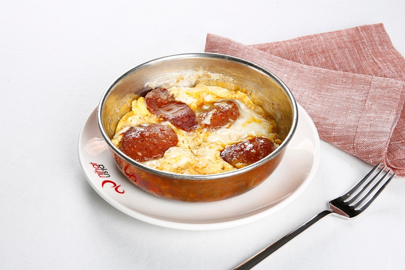 Sucuklu Yumurta